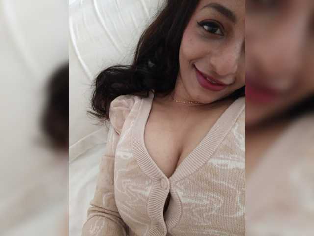 Clairemontrose live cam on BongaCams