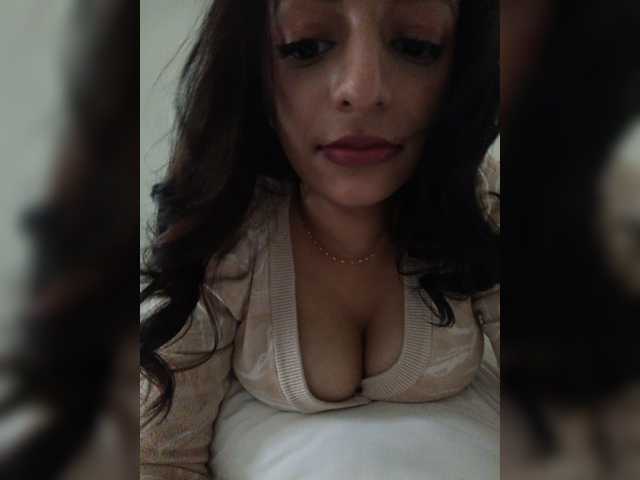 Clairemontrose live cam on BongaCams