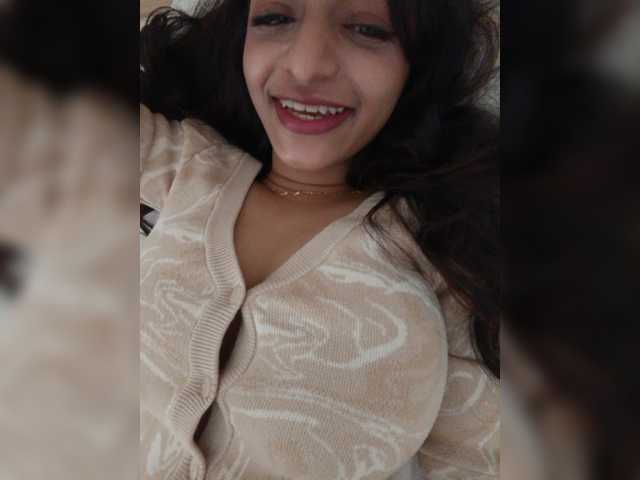 Clairemontrose live cam on BongaCams