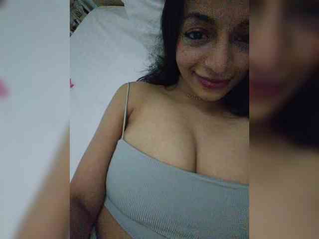 Model: Clairiesa