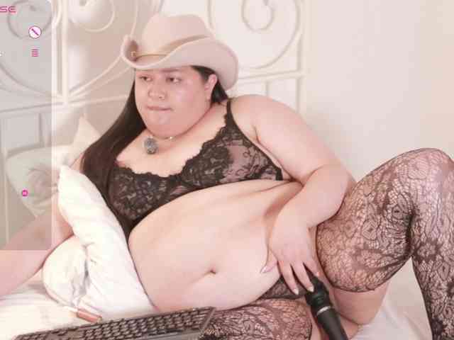 Aly- webcam