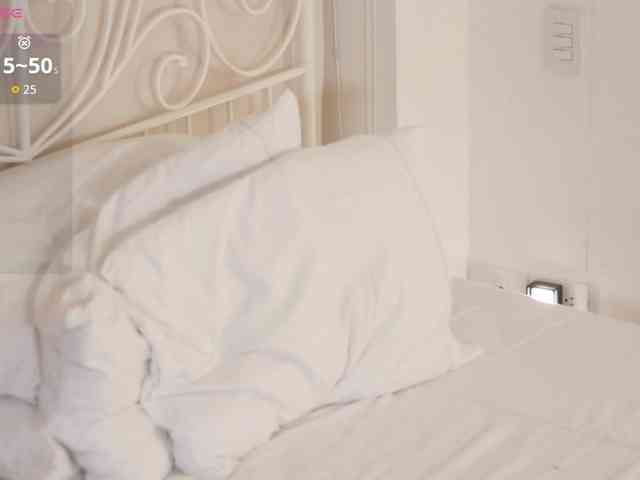 Aly- webcam