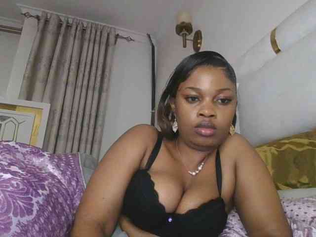 happyqueen002 webcam