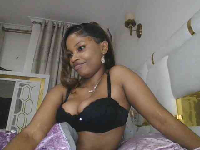 happyqueen002 webcam