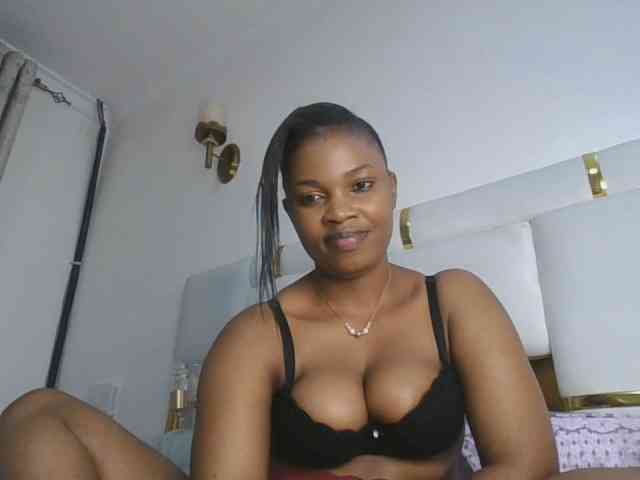 happyqueen002 webcam