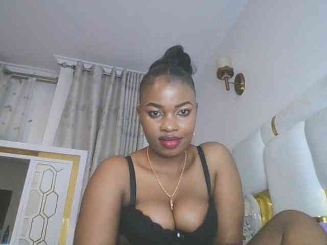 happyqueen002 webcam