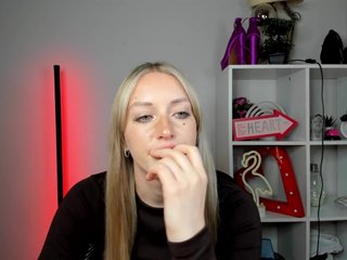 EvelynBlond26 Porn Show