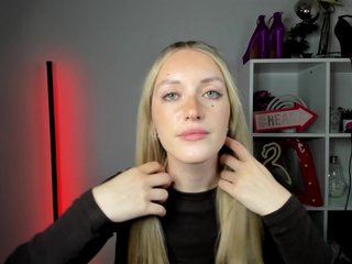 EvelynBlond26 Porn Show