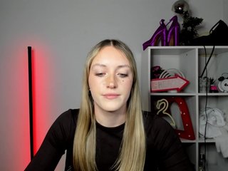EvelynBlond26 Porn Show
