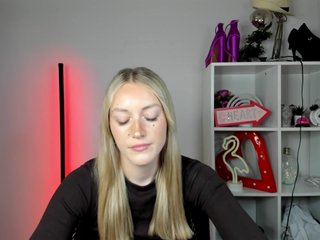 EvelynBlond26 Porn Show