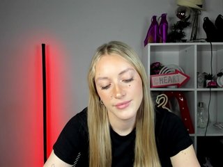 EvelynBlond26 Porn Show