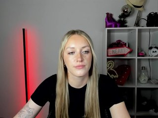 EvelynBlond26 Porn Show