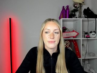 EvelynBlond26 Porn Show