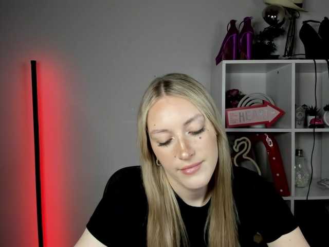 EvelynBlond