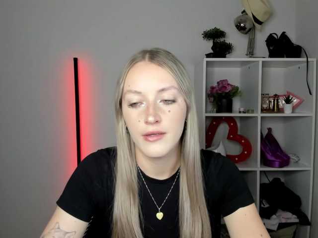 EvelynBlond