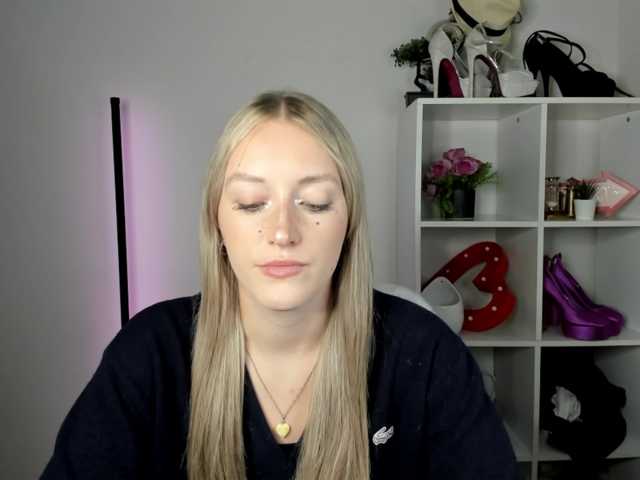 EvelynBlond