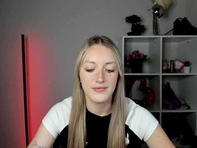 EvelynBlond Прямой эфир на BongaCams