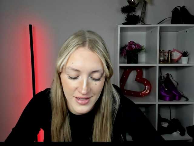 EvelynBlond