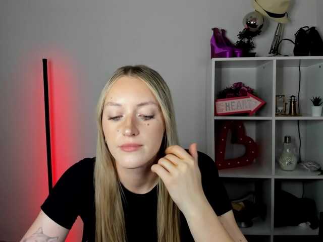 EvelynBlond