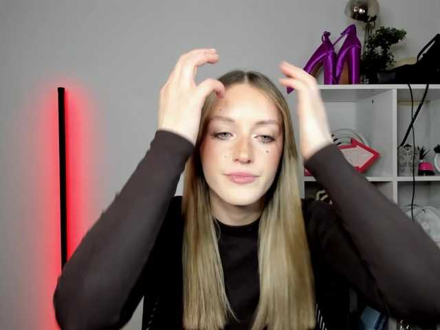 Preview of evelynblond26