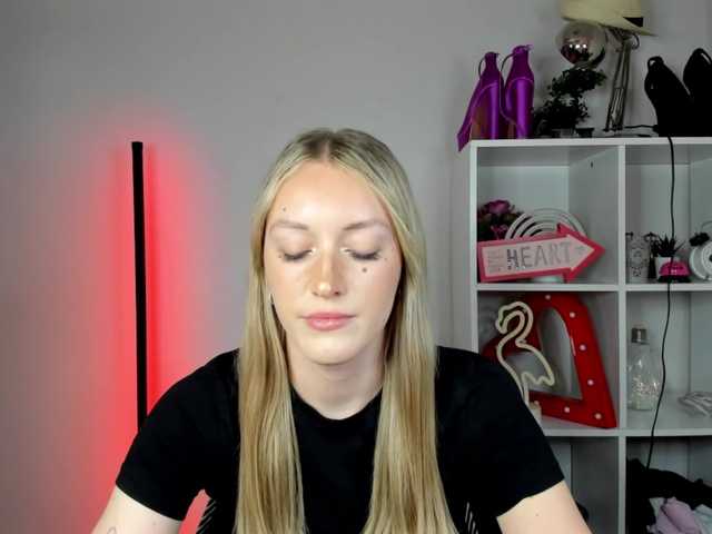 EvelynBlond