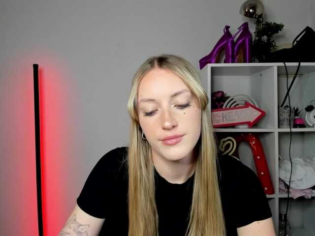 EvelynBlond