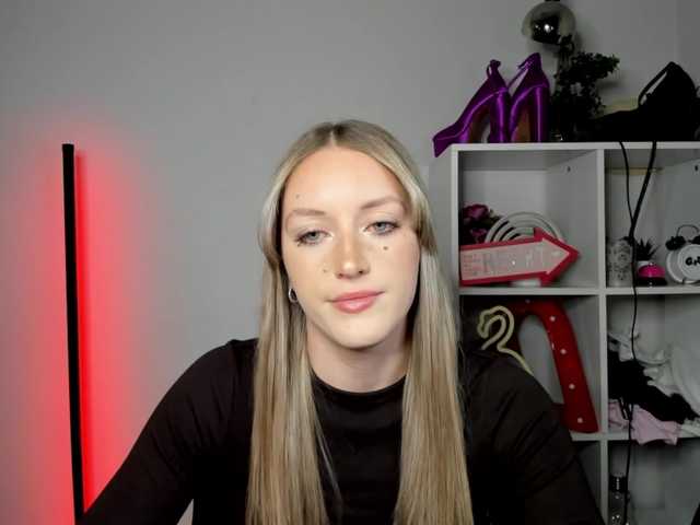 EvelynBlond