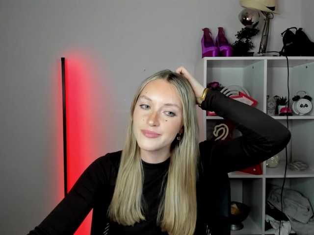 EvelynBlond