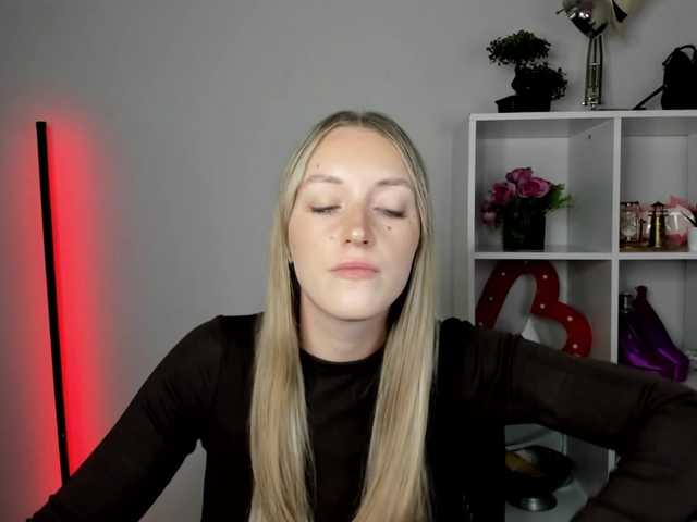 EvelynBlond
