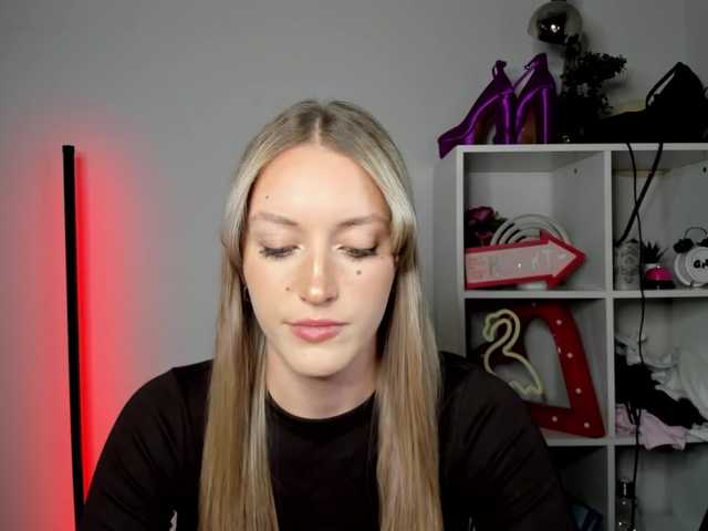 EvelynBlond