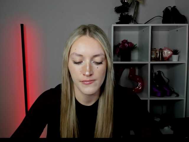 EvelynBlond