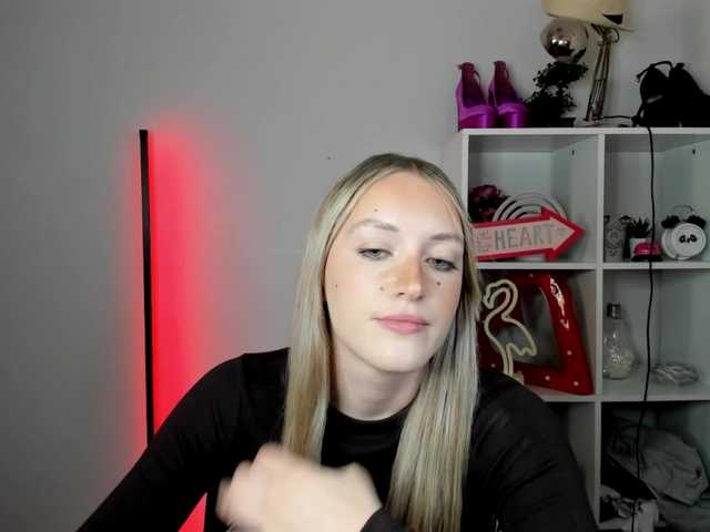 EvelynBlond
