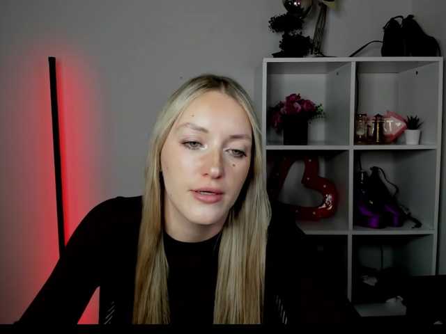 EvelynBlond