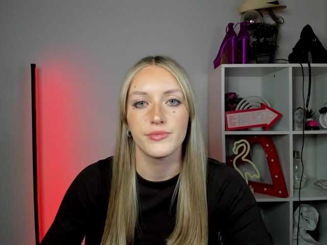 EvelynBlond
