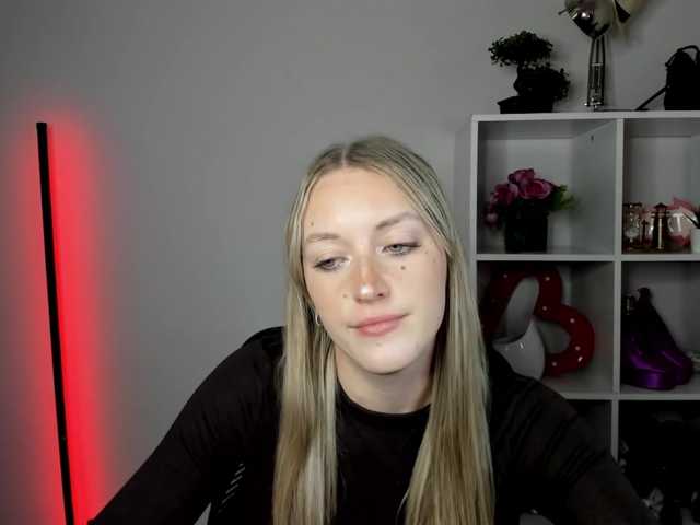 EvelynBlond Прямой эфир на BongaCams