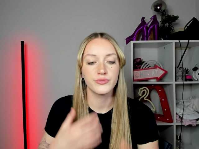 EvelynBlond