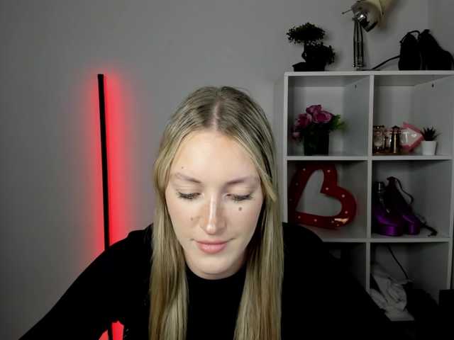 EvelynBlond