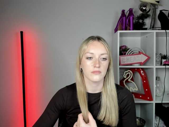 EvelynBlond