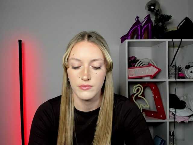 EvelynBlond