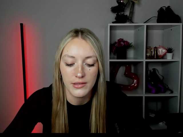 EvelynBlond