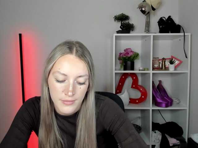 EvelynBlond
