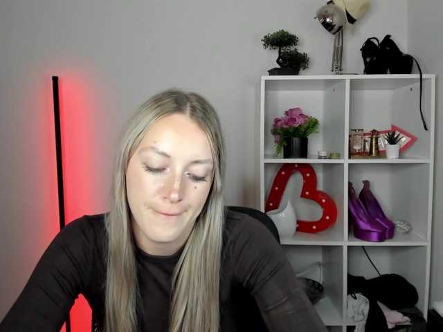 EvelynBlond