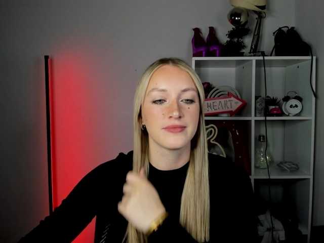 EvelynBlond