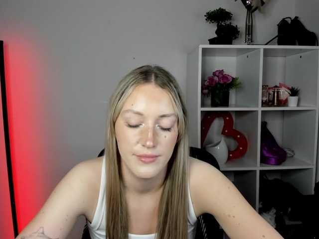 EvelynBlond