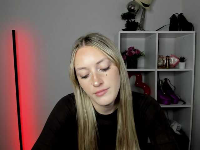 EvelynBlond