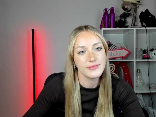 EvelynBlond