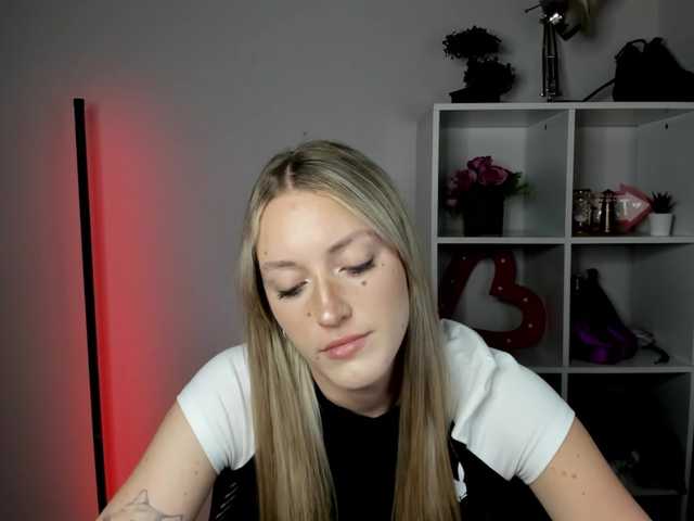 EvelynBlond