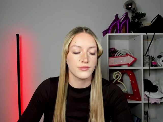 EvelynBlond