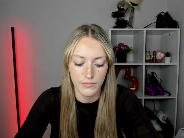 EvelynBlond
