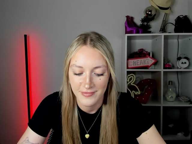 EvelynBlond